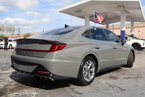 Gray 2022 Hyundai SONATA SEL
