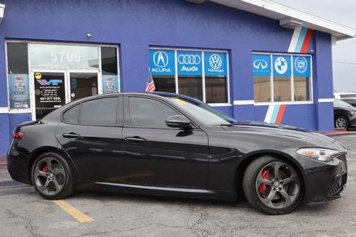 2017 Alfa Romeo Giulia Base