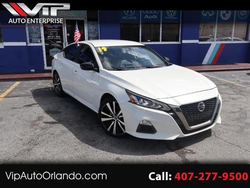 White 2020 Nissan Altima 2.5 SR