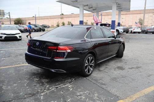 2022 Volkswagen Passat 2.0T SE