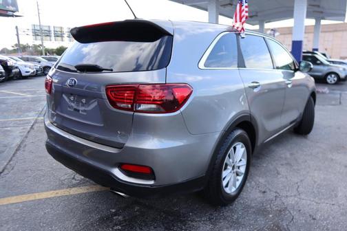 2019 Kia Sorento LX V6