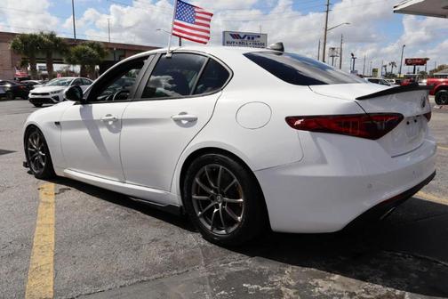 2018 Alfa Romeo Giulia Base