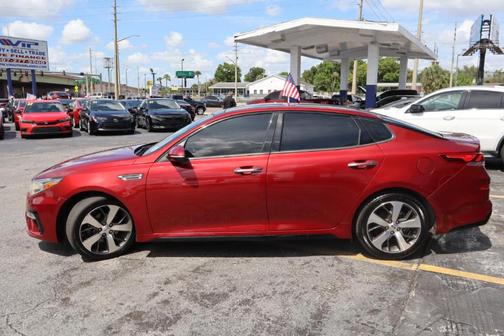 Red 2019 Kia Optima S