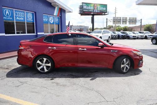 Red 2019 Kia Optima S