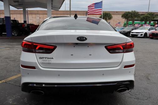 2020 Kia Optima SE