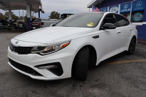 2020 Kia Optima SE