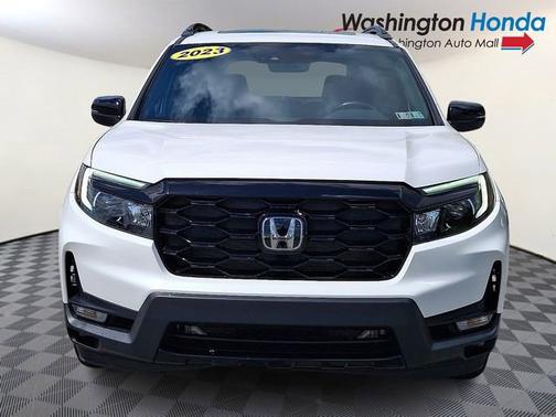 Platinum White Pearl 2023 Honda Passport