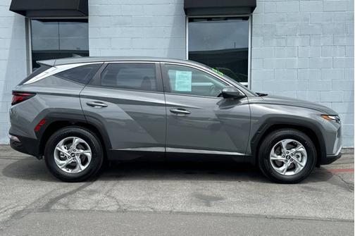 2024 Hyundai TUCSON SE