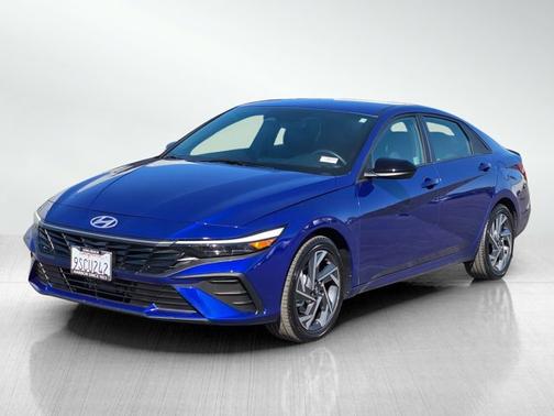 2025 Hyundai ELANTRA HEV SEL Sport