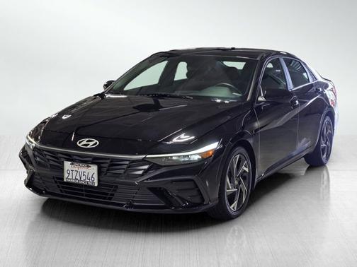 Black 2025 Hyundai ELANTRA SEL Sport