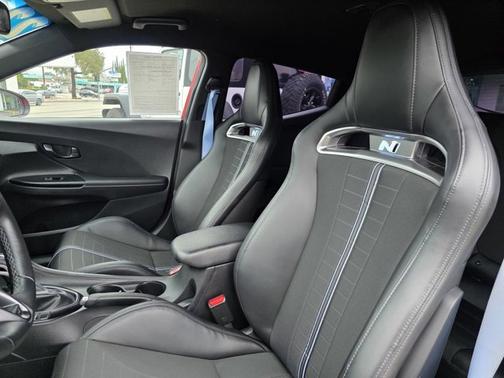 2022 Hyundai Veloster N Base