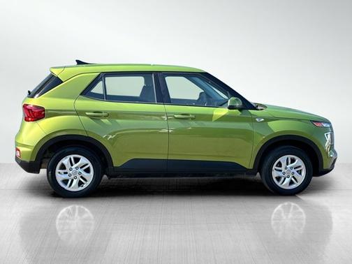 2022 Hyundai VENUE SE