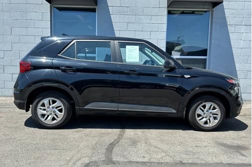 2021 Hyundai VENUE SE