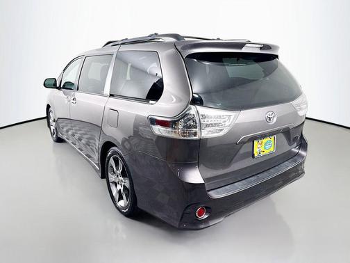 2014 Toyota Sienna SE