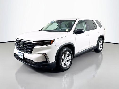 Platinum White Pearl 2023 Honda Pilot LX