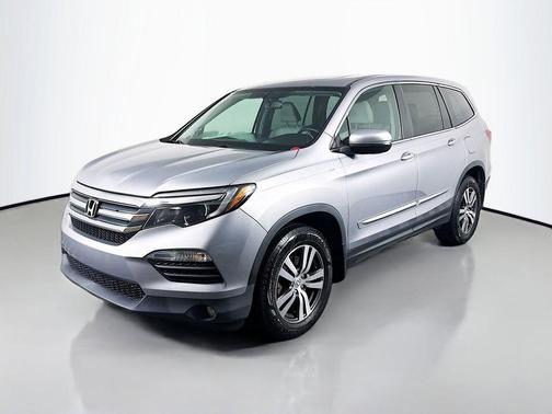 Lunar Silver Metallic 2017 Honda Pilot EX-L w/ Navigation