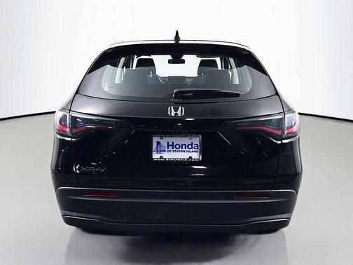 Crystal Black Pearl 2023 Honda HR-V LX