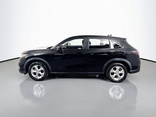 Crystal Black Pearl 2023 Honda HR-V LX