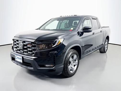 Crystal Black Pearl 2025 Honda Ridgeline TrailSport