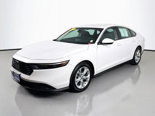Platinum White Pearl 2023 Honda Accord LX