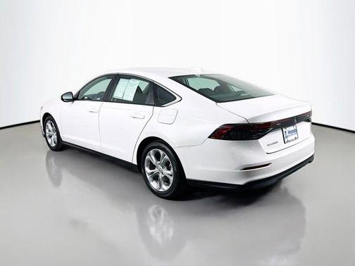 Platinum White Pearl 2023 Honda Accord LX