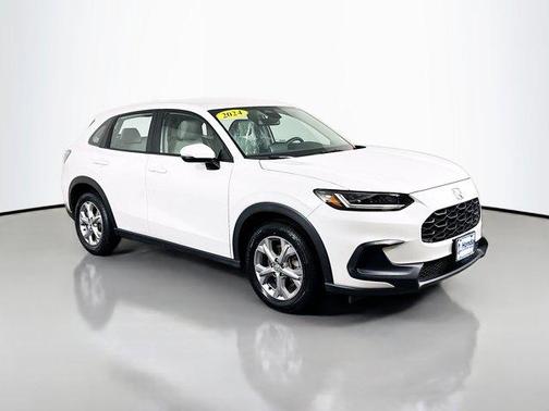 Platinum White Pearl 2024 Honda HR-V LX