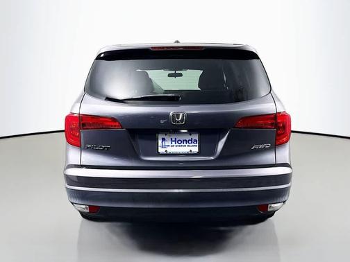 Modern Steel Metallic 2017 Honda Pilot EX