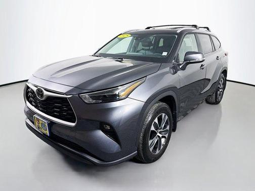 2025 Toyota Highlander XLE