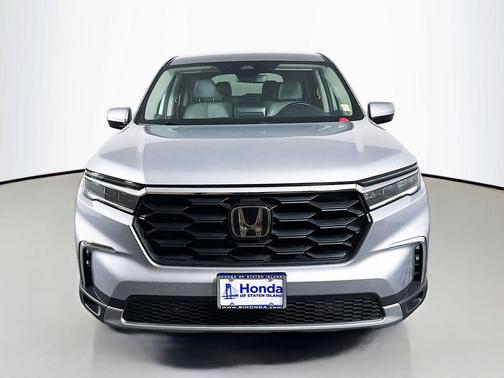 Lunar Silver Metallic 2024 Honda Pilot EX-L