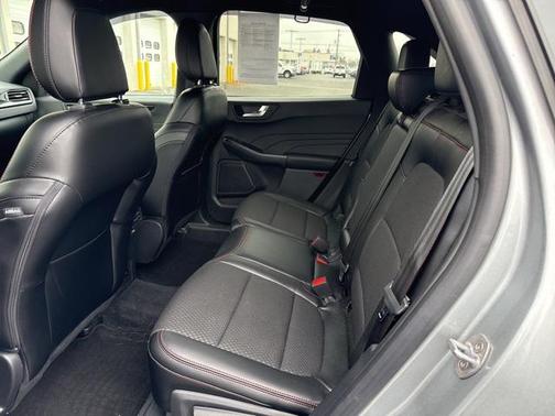 2024 Ford Escape ST-Line Select