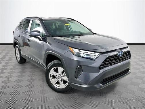2022 Toyota RAV4 Hybrid XLE