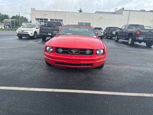 2008 Ford Mustang Deluxe
