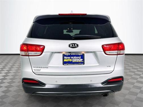 2016 Kia Sorento LX