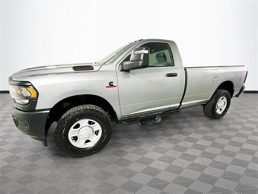 2024 RAM 3500 Tradesman Regular Cab 4x4 8' Box