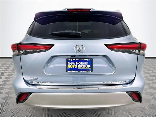 2022 Toyota Highlander Platinum