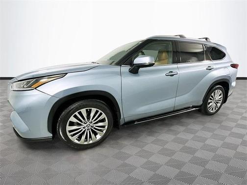 2022 Toyota Highlander Platinum