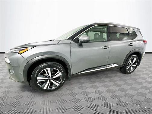 2022 Nissan Rogue SL