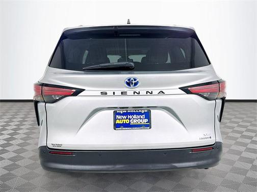 2022 Toyota Sienna XLE 7 Passenger