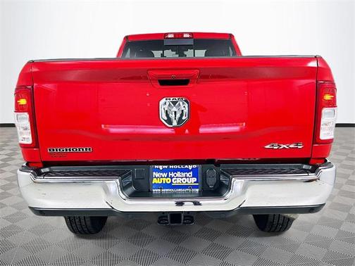 2022 RAM 2500 Big Horn Regular Cab 4x4 8' Box