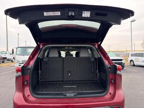 2022 Toyota Highlander Limited