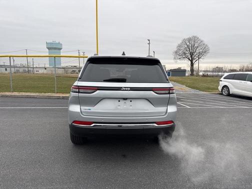 2024 Jeep Grand Cherokee 4xe Base