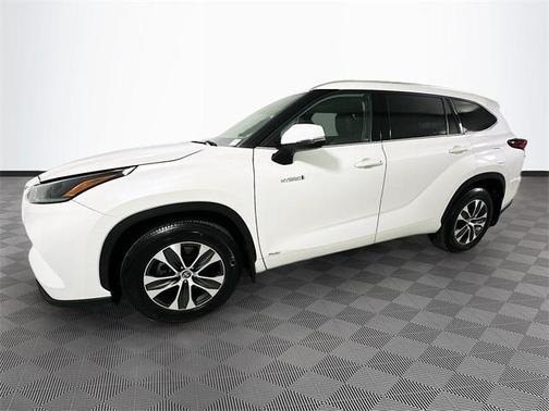 2021 Toyota Highlander Hybrid XLE