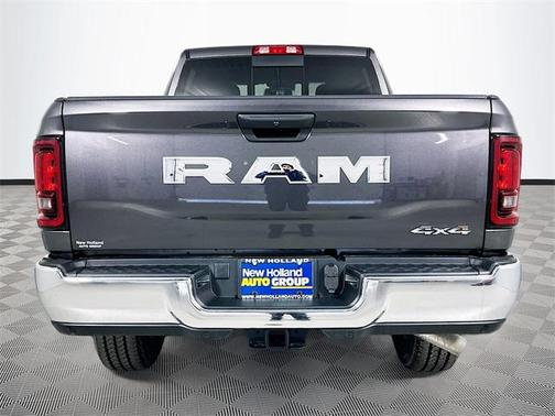 2026 RAM 2500 Tradesman Crew Cab 4x4 6'4' Box