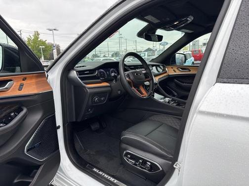 2024 Jeep Grand Cherokee Summit