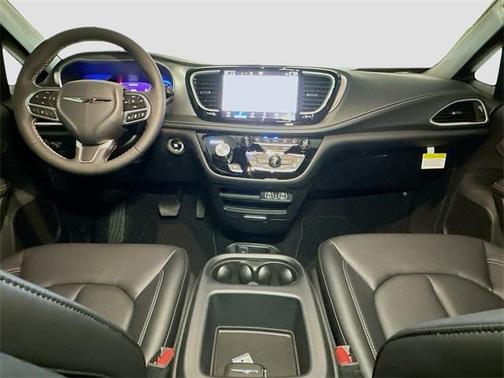 2025 Chrysler Pacifica L