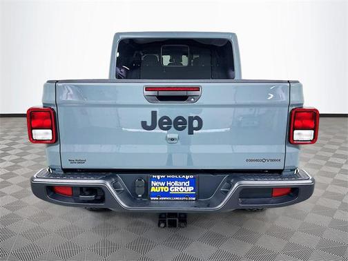 2025 Jeep Gladiator High Tide
