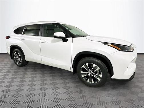 2026 Toyota Highlander XLE