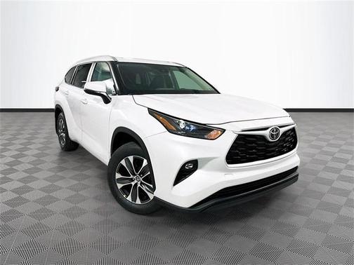 2026 Toyota Highlander XLE