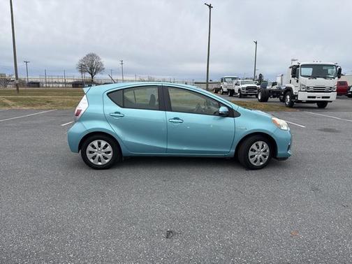 2014 Toyota Prius c Two