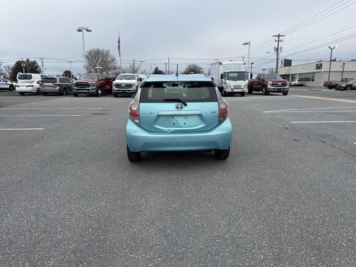 2014 Toyota Prius c Two